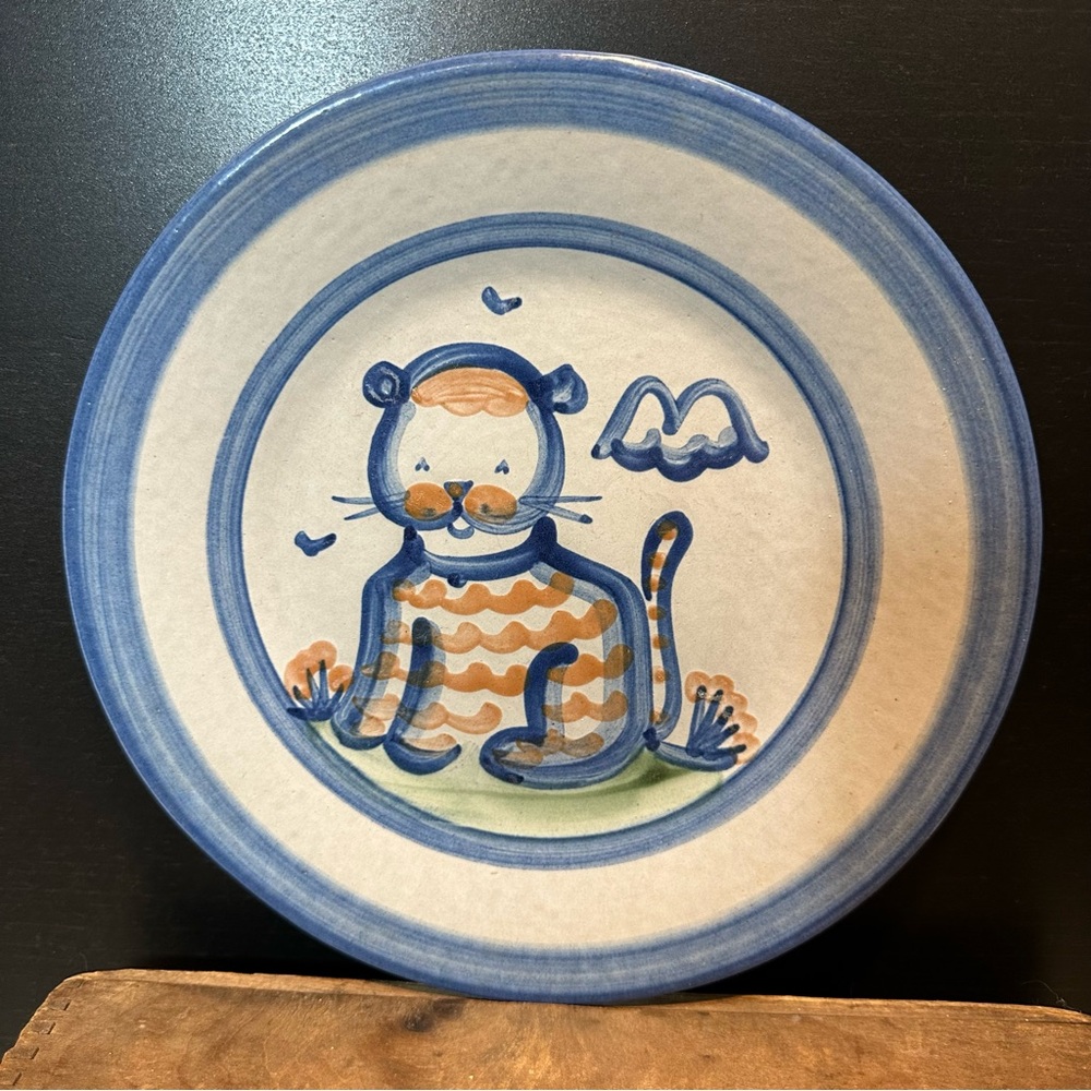 MA Hadley Country Scene Cat Luncheon Plate 9 inches
